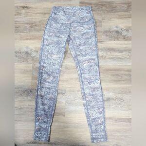 Lululemon Wunder Under High-Rise Tight in Frozen Vista Alpine White Size 4